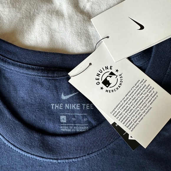 NIKE Men’s XL Atlanta Braves t-shirt - Ronald Acuña Jr. - Picture 5 of 5